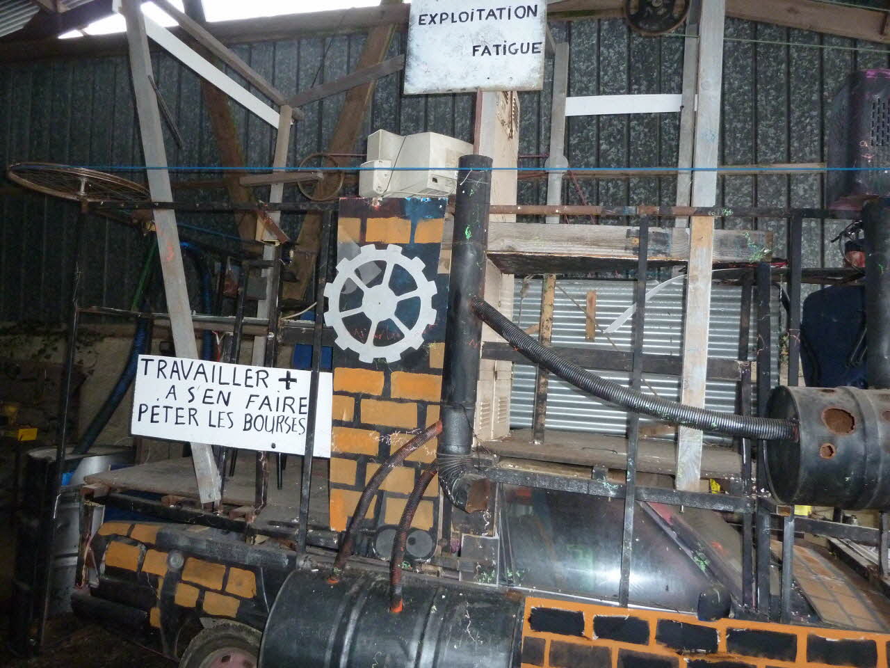 Patrice Bekus photographie MuCEM. Enquête sur le carnaval de Granville conduite par Patrice Bekus (30 novembre 2010 - 8 mars 2011) Basse-Normandie, France 2010/11/30 PHT.2011.2.4 Photo