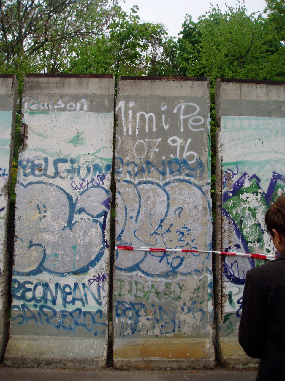 Catherine Homo-Lechner photographie MuCEM. Mission de Catherine Homo-Lechner en Allemagne pour le transport du fragment du mur de Berlin acquis par le musée (2009) Etat fédéré de Berlin, Allemagne 2009/4/23 PHT.2011.5.26 Photo