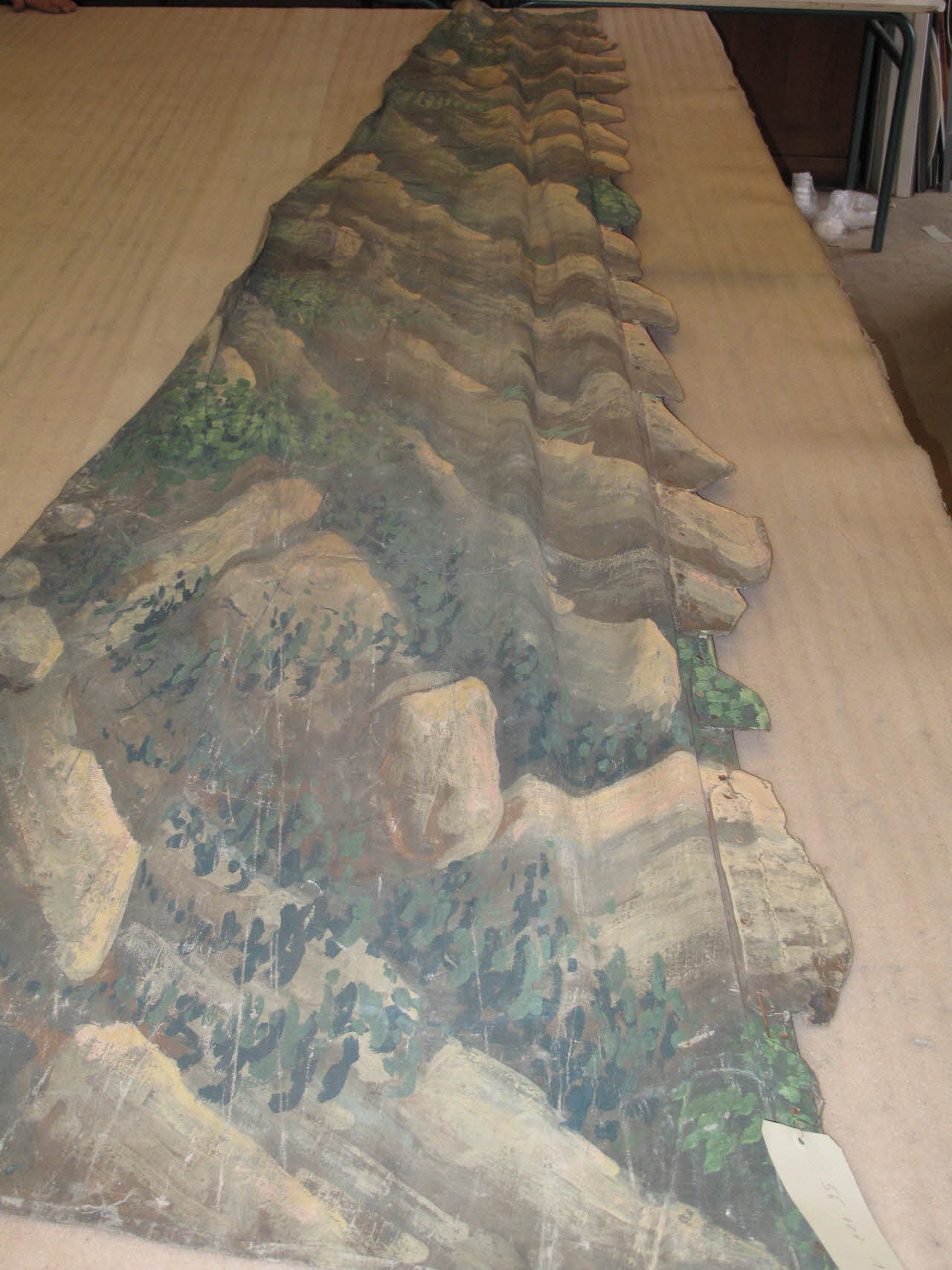 décor de théâtre de marionnettes 1956.127.175.1-2 Photo