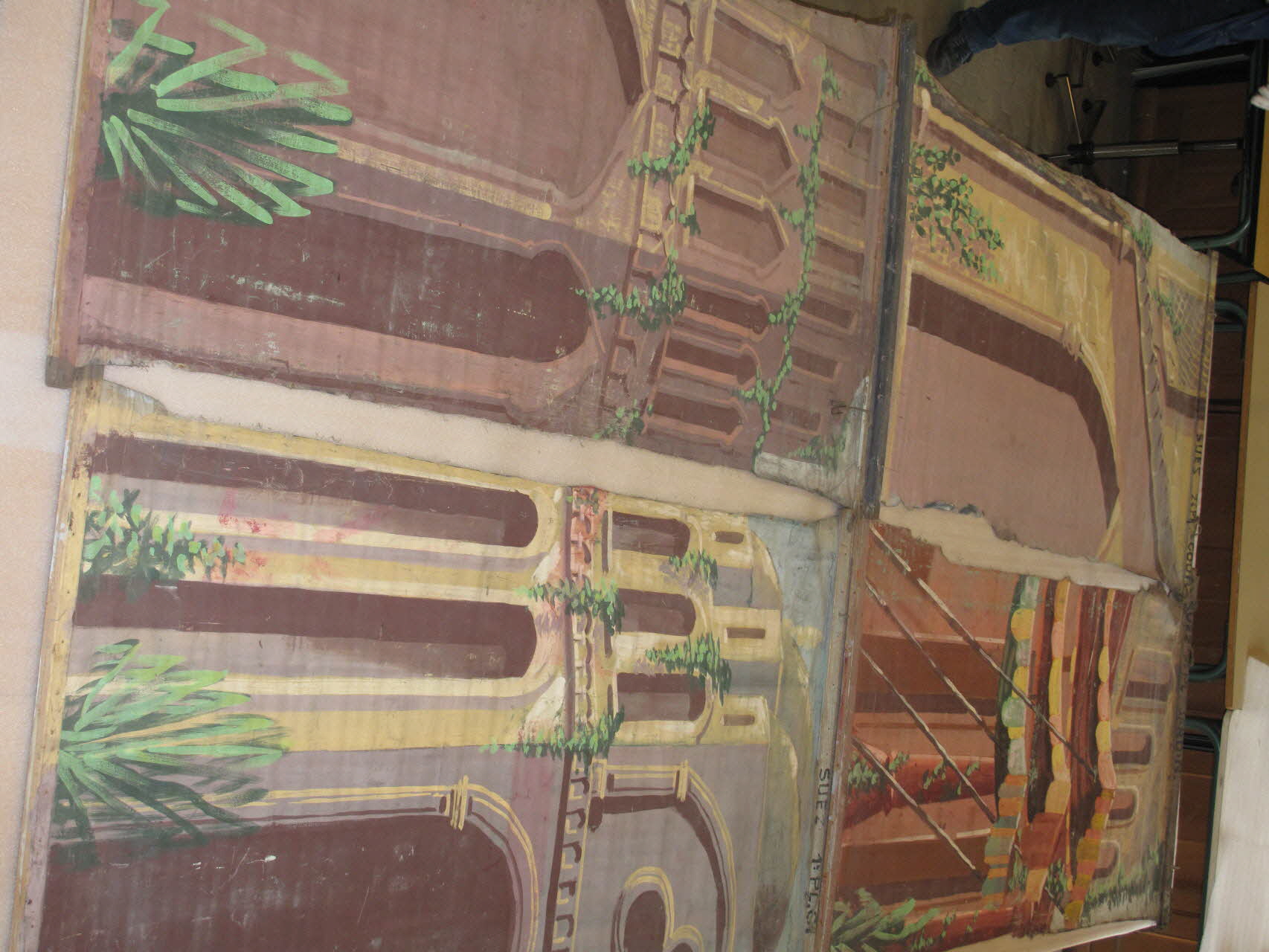 décor de théâtre de marionnettes 1956.127.252.1-4 Photo