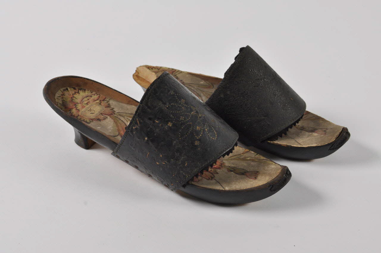 sabot de femme 1936.1182.1-2 Photo Mucem