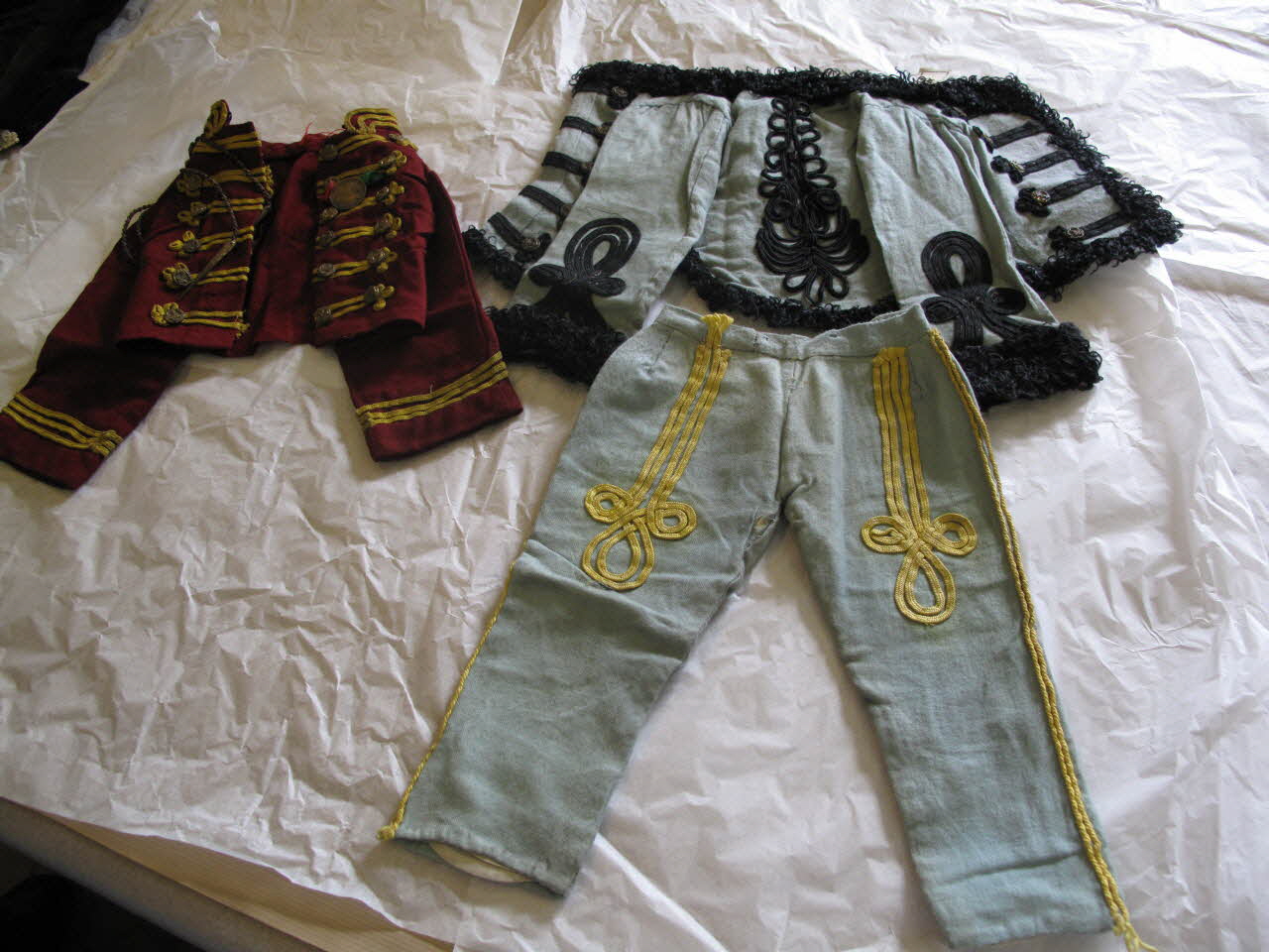 Eugénie Pitou costume de marionnette 1900 1956.127.570.1-3 Photo