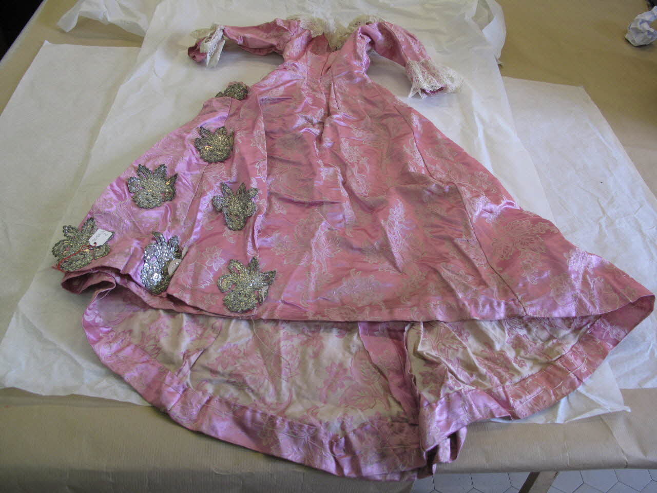 Eugénie Pitou élément de costume de marionnette 1900 1956.127.636.1-2 Photo