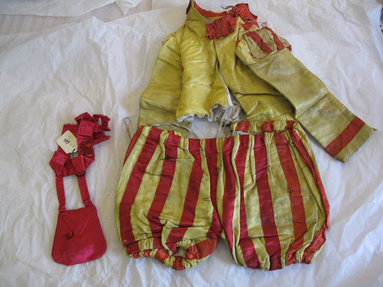 Eugénie Pitou costume de marionnette 1900 1956.127.664.1-3 Photo