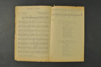 Abe Lyman ; Paul Briquet ; George Waggner ; J. Russel Robinson ; Charles Saint-Granier ; Valiès ; Francis Day chanson petit format Île-de-France, France 1926 1965.144.68 Photo Mucem