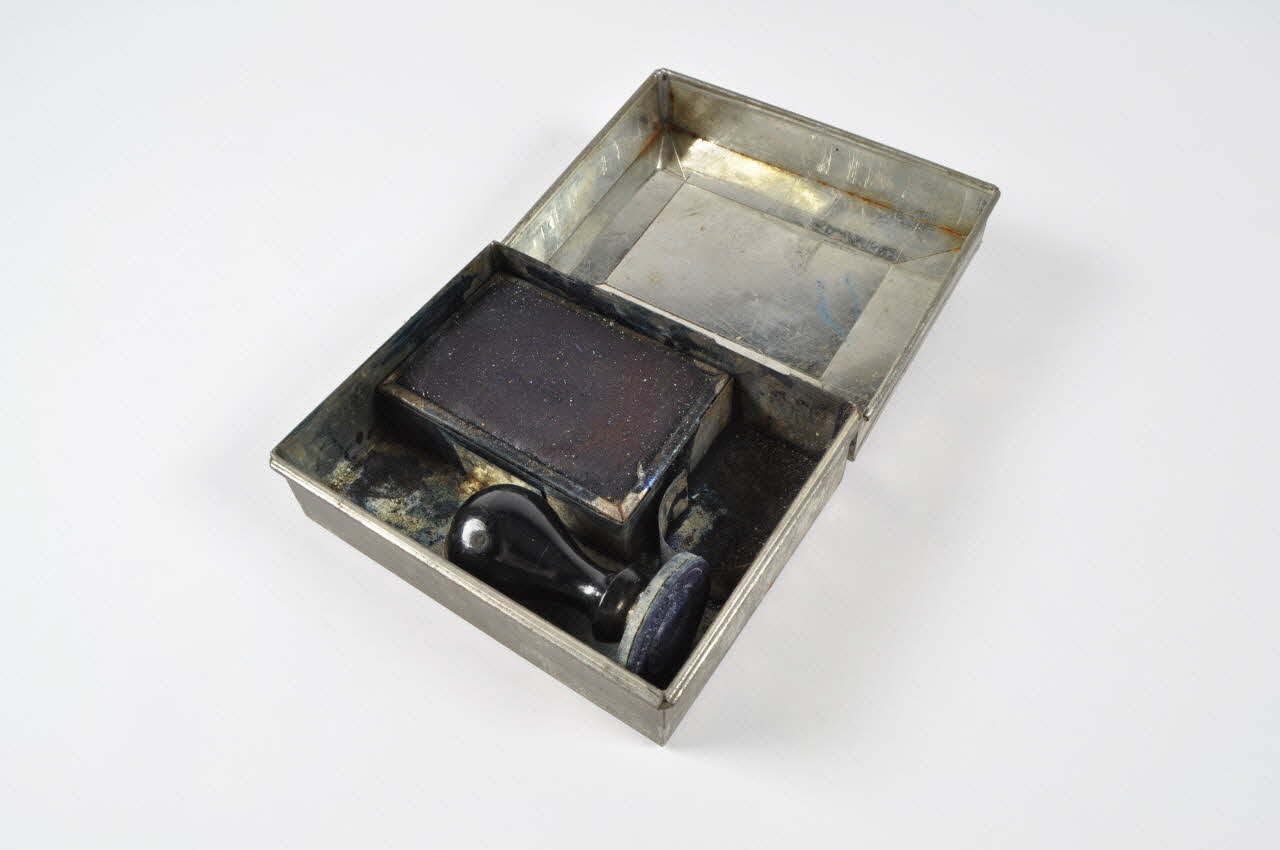 BOITE A TAMPON 1967.48.7.1-3 Photo Mucem