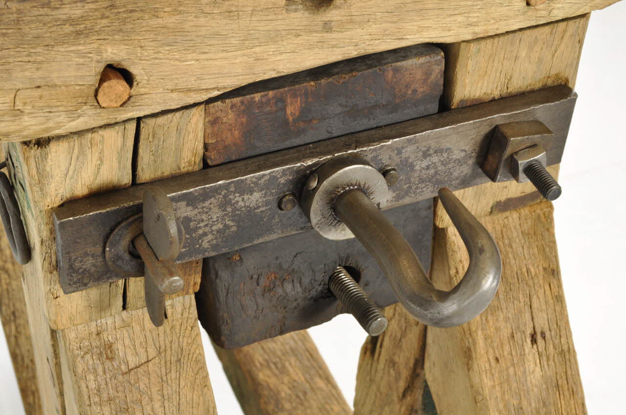 PORTE-CROCHET 1967.67.31.6 Photo Mucem