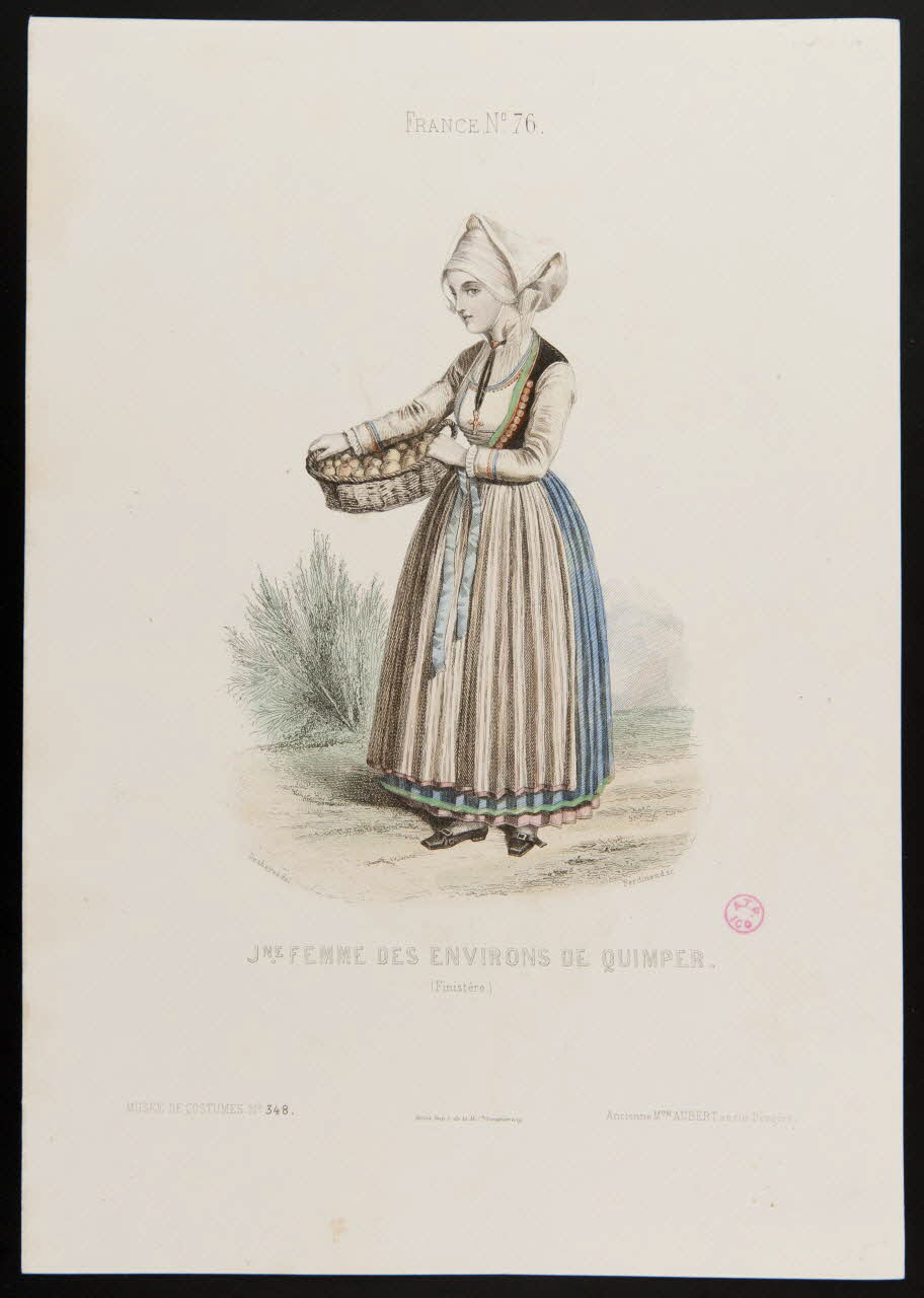 Ferdinand ; Deshayes ; Moine ; Ancienne Maison Aubert partie d'un ensemble d'estampes JNE. FEMME DES ENVIRONS DE QUIMPER. Paris 1850-1863 1938.6.17 Photo