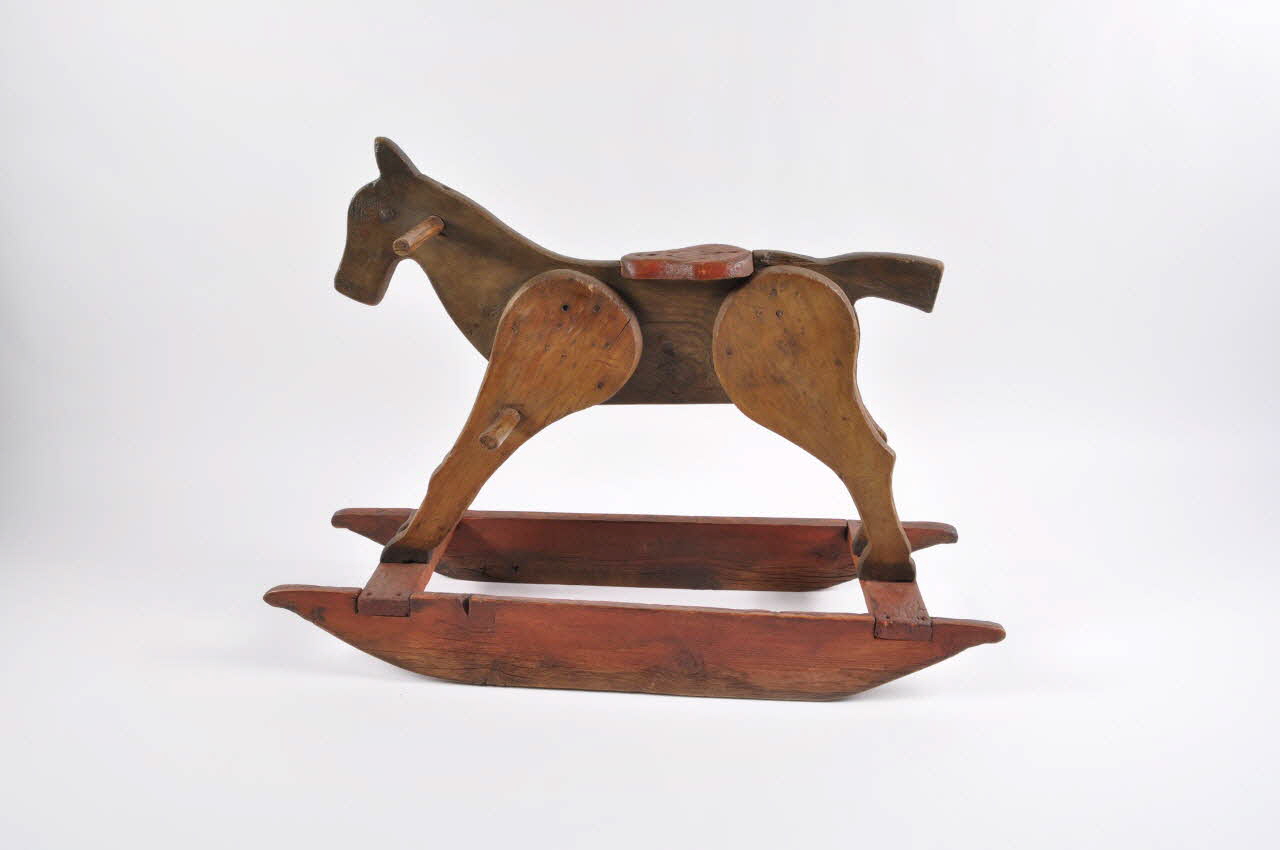 cheval à bascule cheval-luge 1970.1.1 Photo Mucem