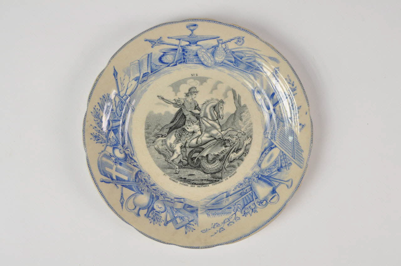 assiette St Georges patron des militaires terrassant le dragon 1968.100.203 Photo Mucem