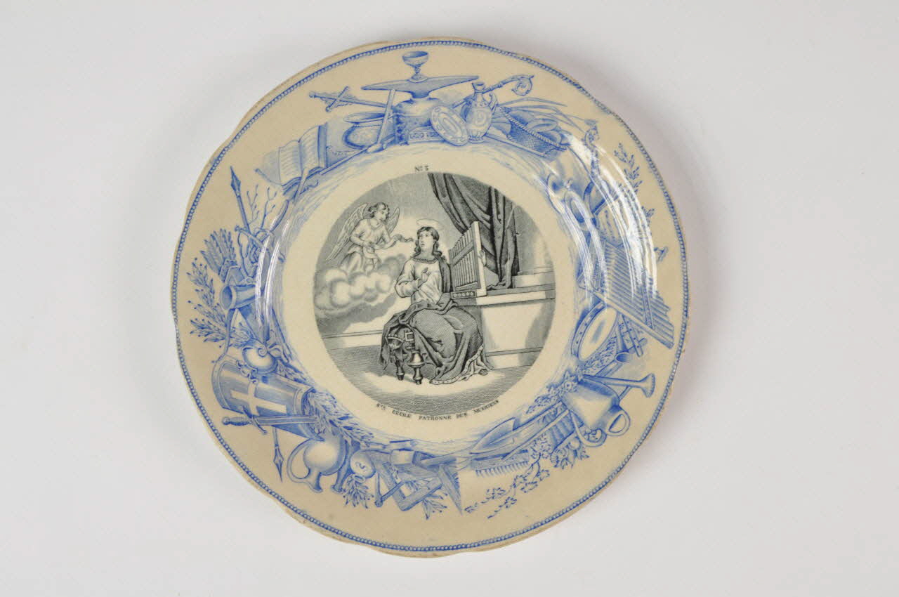 assiette Ste Cécile patronne des musiciens 1968.100.204 Photo Mucem
