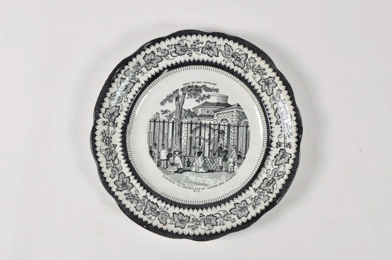 assiette plate Paris et ses environs 1969.2.2 Photo Mucem