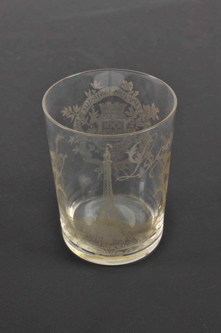 verre Lorraine, France 1889 1968.4.1 Photo Mucem