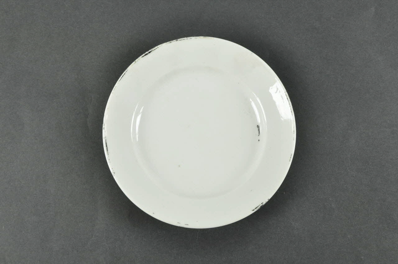 assiette plate 1968.45.118.9 Photo Mucem