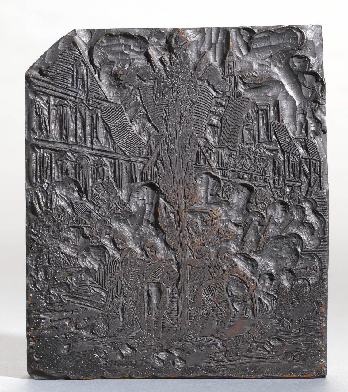 bois d'impression L'arbre de la liberté surmonté de deux drapeaux, 2 piques et un bonnet phrygien, au pied 4 soldats armés 1967.160.3 Photo RMN-Grand Palais (Mucem)
