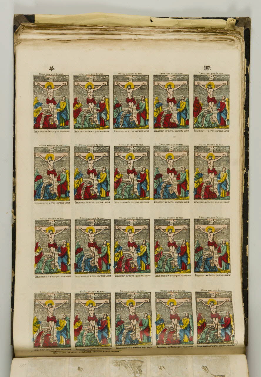 album Jésus mort sur la croix pour nous sauver 1953.86.5673 Photo