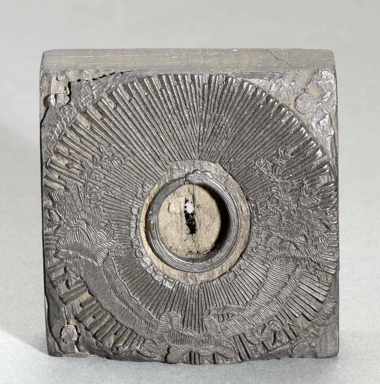 bois d'impression Cercle évidé 1954.18.162 Photo RMN-Grand Palais (Mucem)