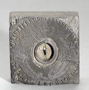 bois d'impression Cercle évidé 1954.18.162 Photo RMN-Grand Palais (Mucem)