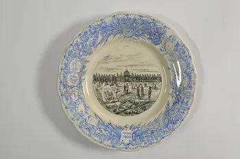 assiette plate Picardie, France 1900-1920 1968.60.25 Photo Mucem