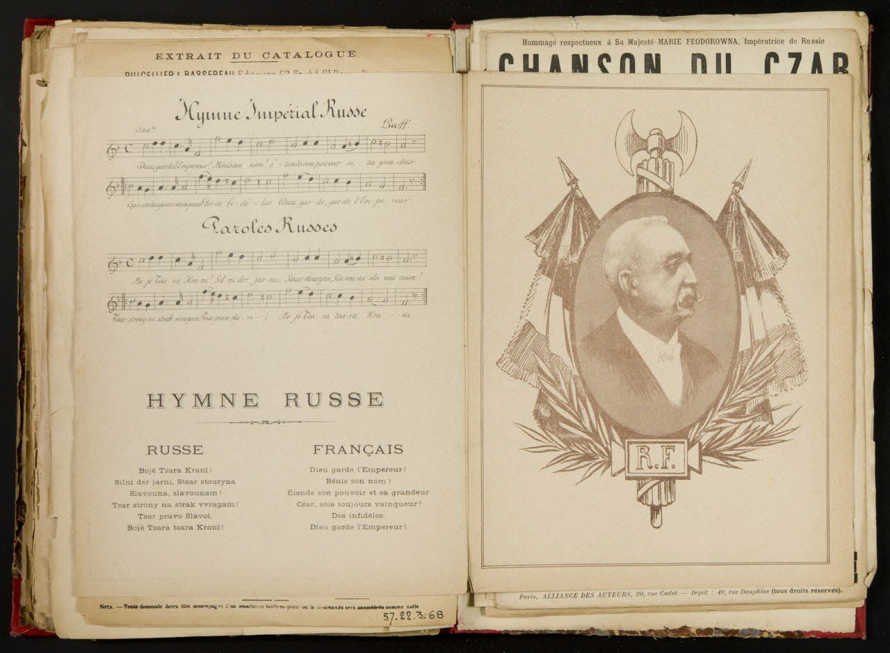 album Hymnes Russe et Français 1957.22.3.69 Photo