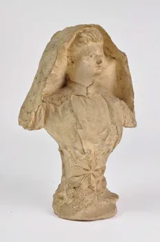 statuette de femme Limoges Le Barbichet 1936.1780  Photo Mucem