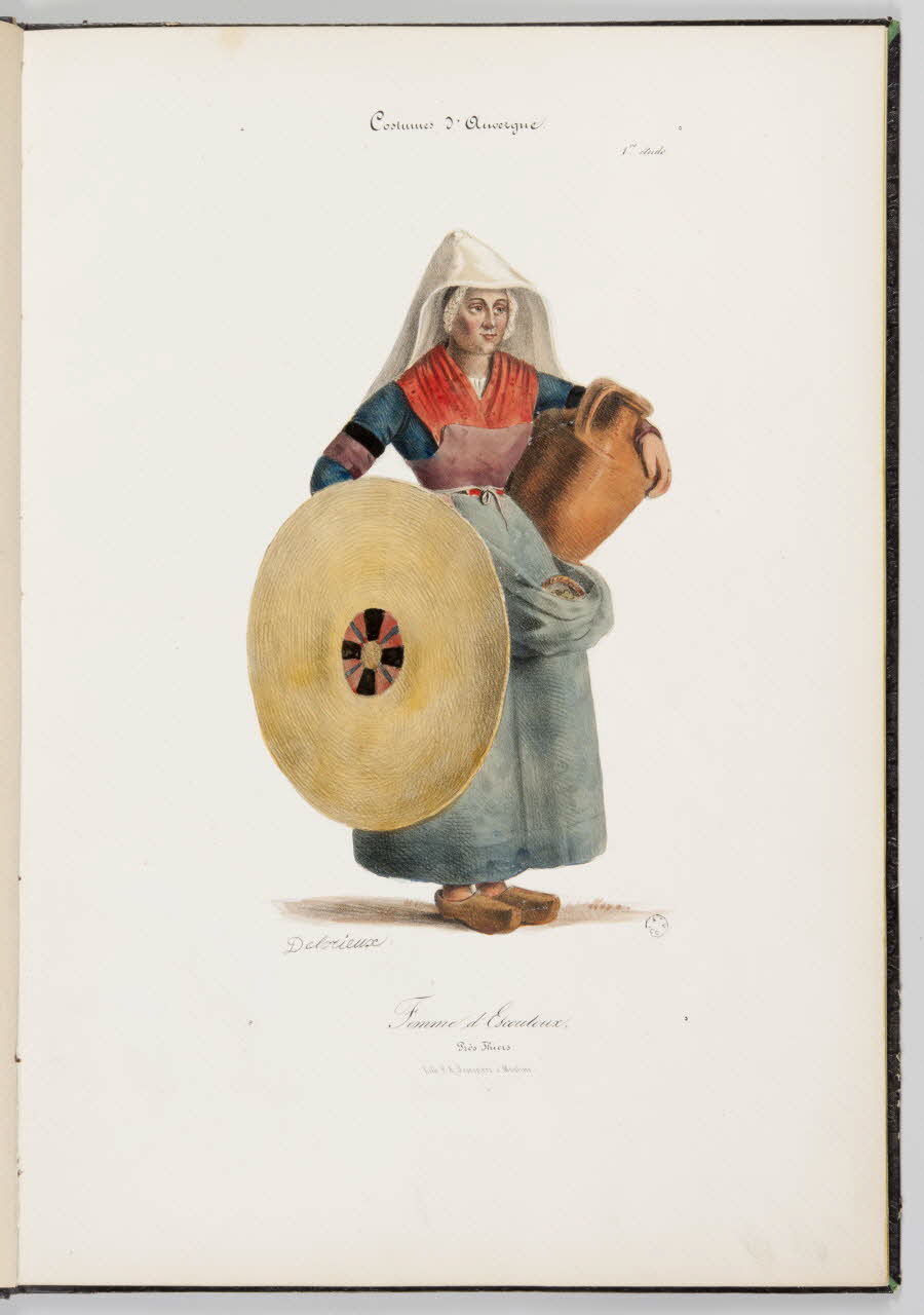 album Costumes d'Auvergne.  Femme d'Escoutoux,  Prés Thiers. 1964.13.1.1 Photo