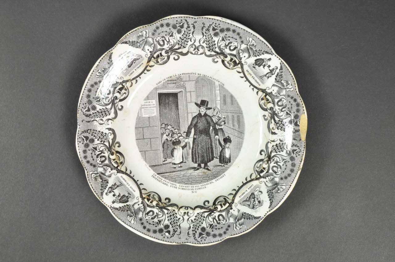 assiette plate 1969.52.4 Photo Mucem