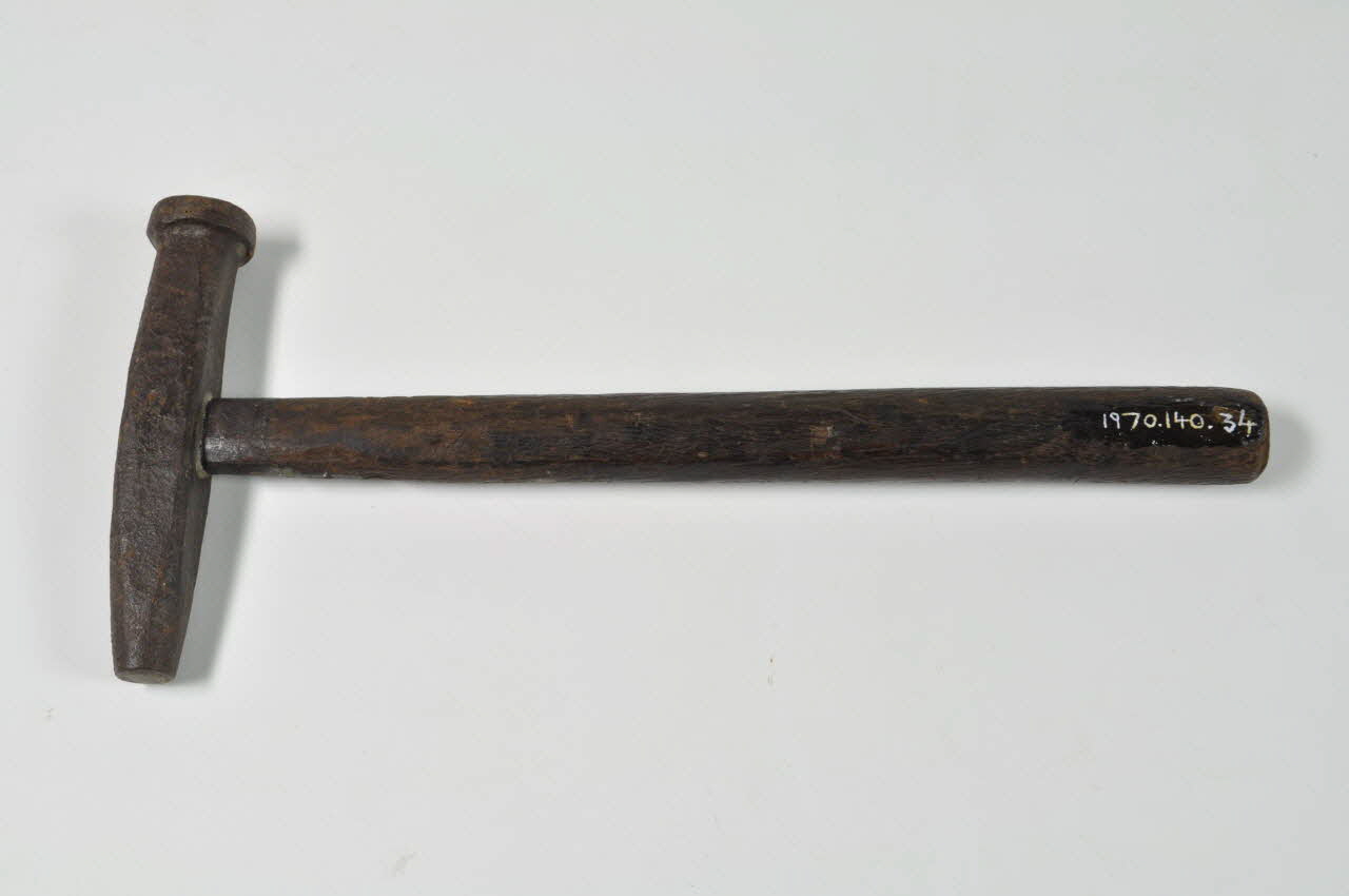 François Prud'homme poinçon Bourgogne, France 1910 1970.140.34 Photo Mucem