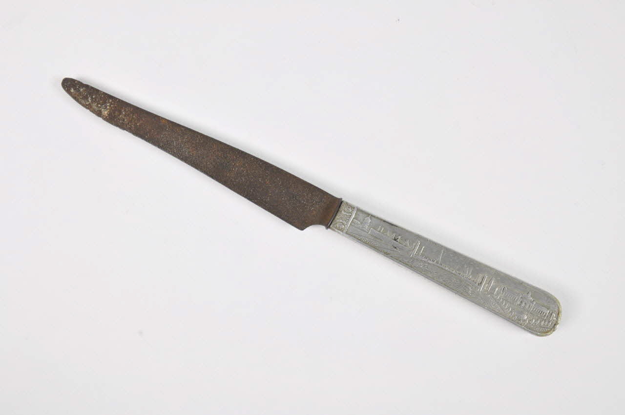 couteau 1969.70.1 Photo Mucem