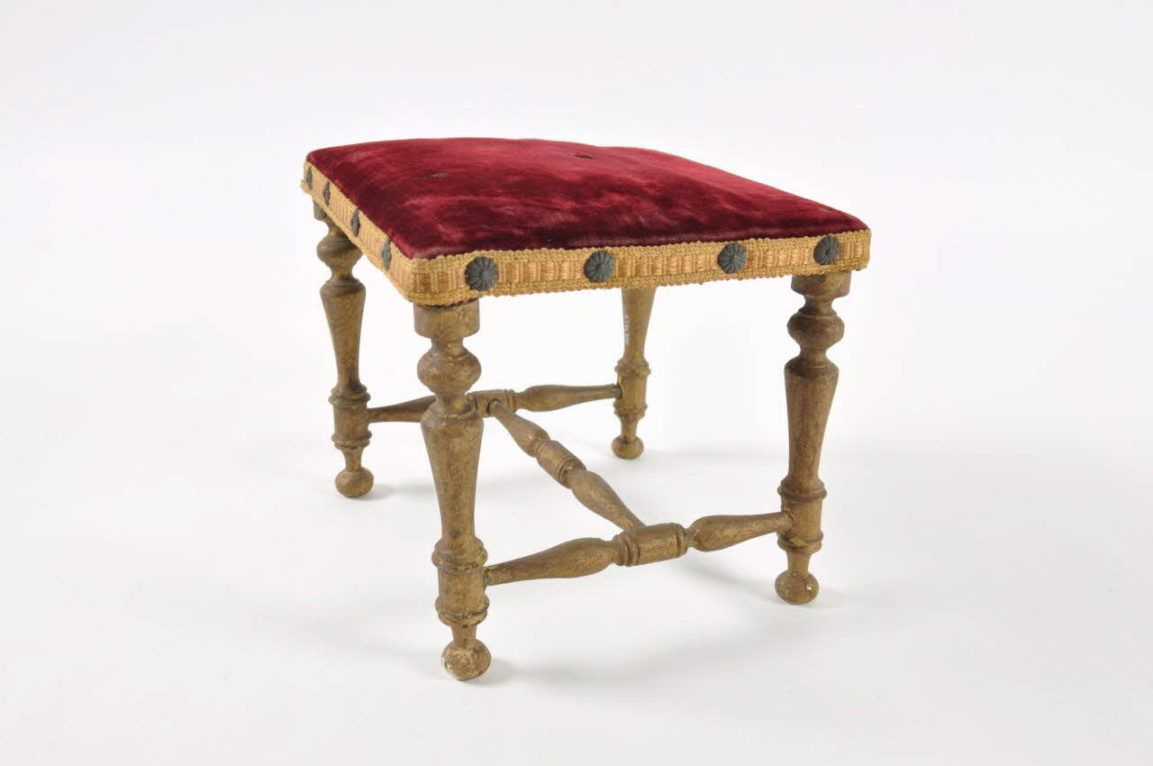 Pajot-Walton tabouret 1969 1969.73.1.1-2 Photo Mucem
