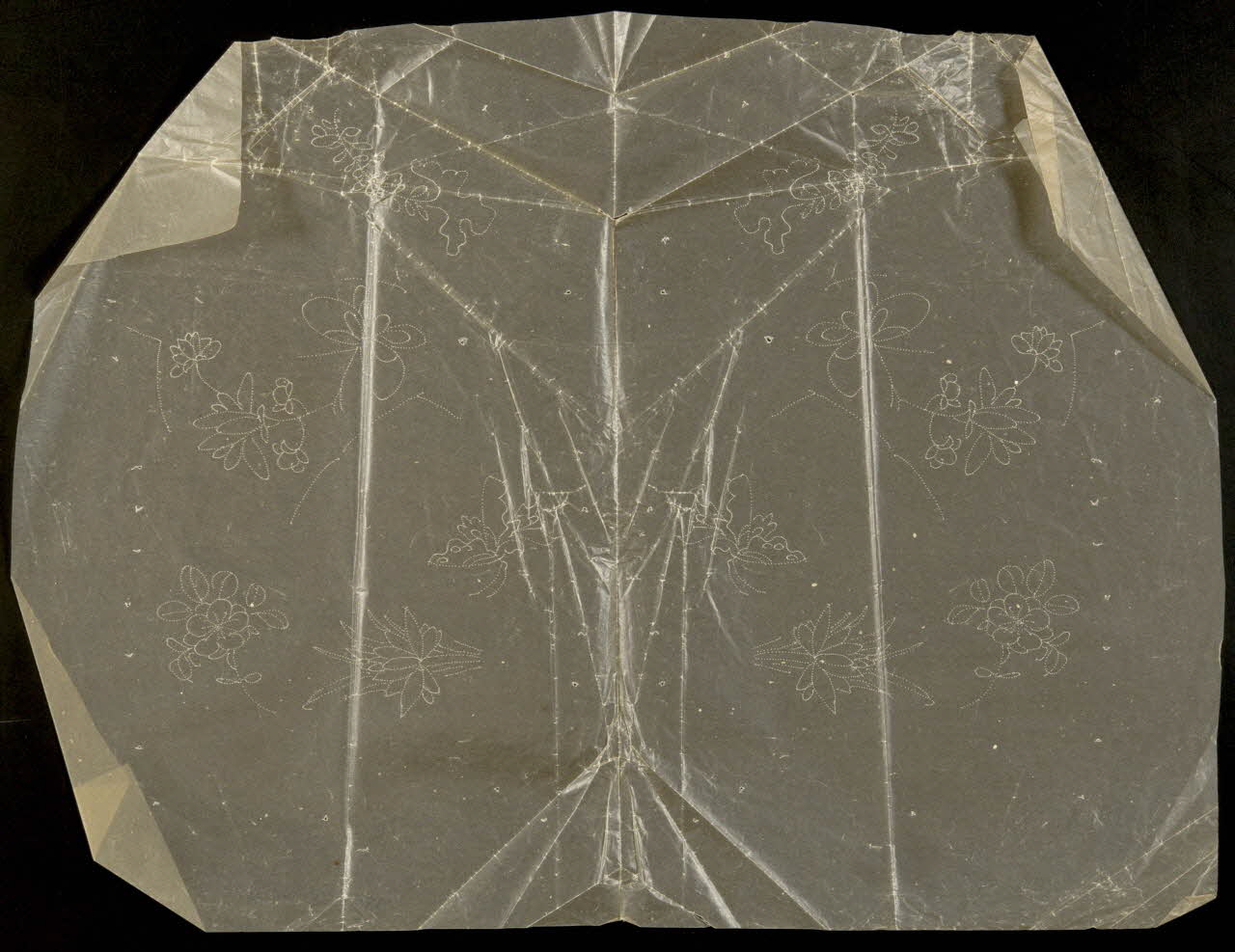 dessin Poncif représentant papillon et fleurs 1980.28.708.25 Photo