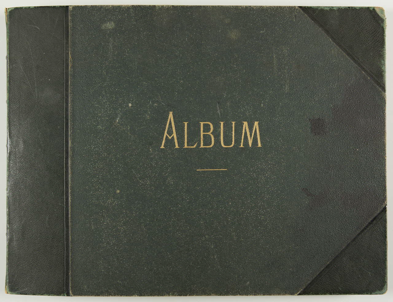 Album ALBUM 1981.53.1.1-128  Photo