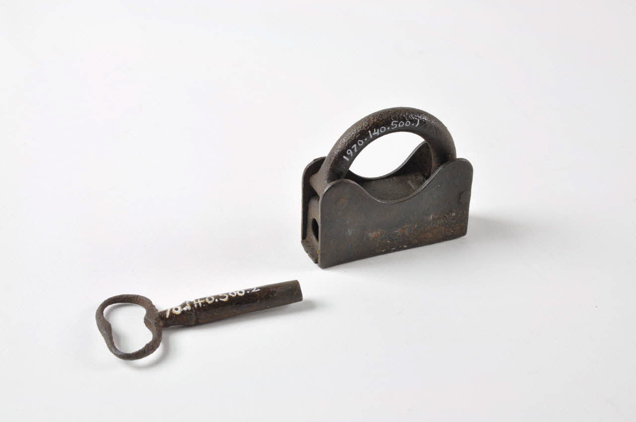 cadenas 1970.140.500.1-2 Photo Mucem