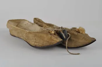 soulier de femme 1936.1955.1-2 Photo Mucem