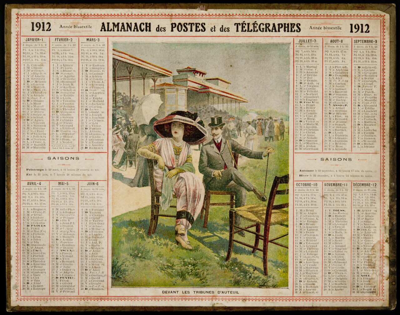 calendrier 1912  ALMANACH des POSTES et des TELEGRAPHES  DEVANT LES TRIBUNES D'AUTEUIL 1912 1993.2.392 Photo