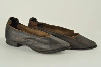 soulier de femme 1936.1956.1-2 Photo Mucem