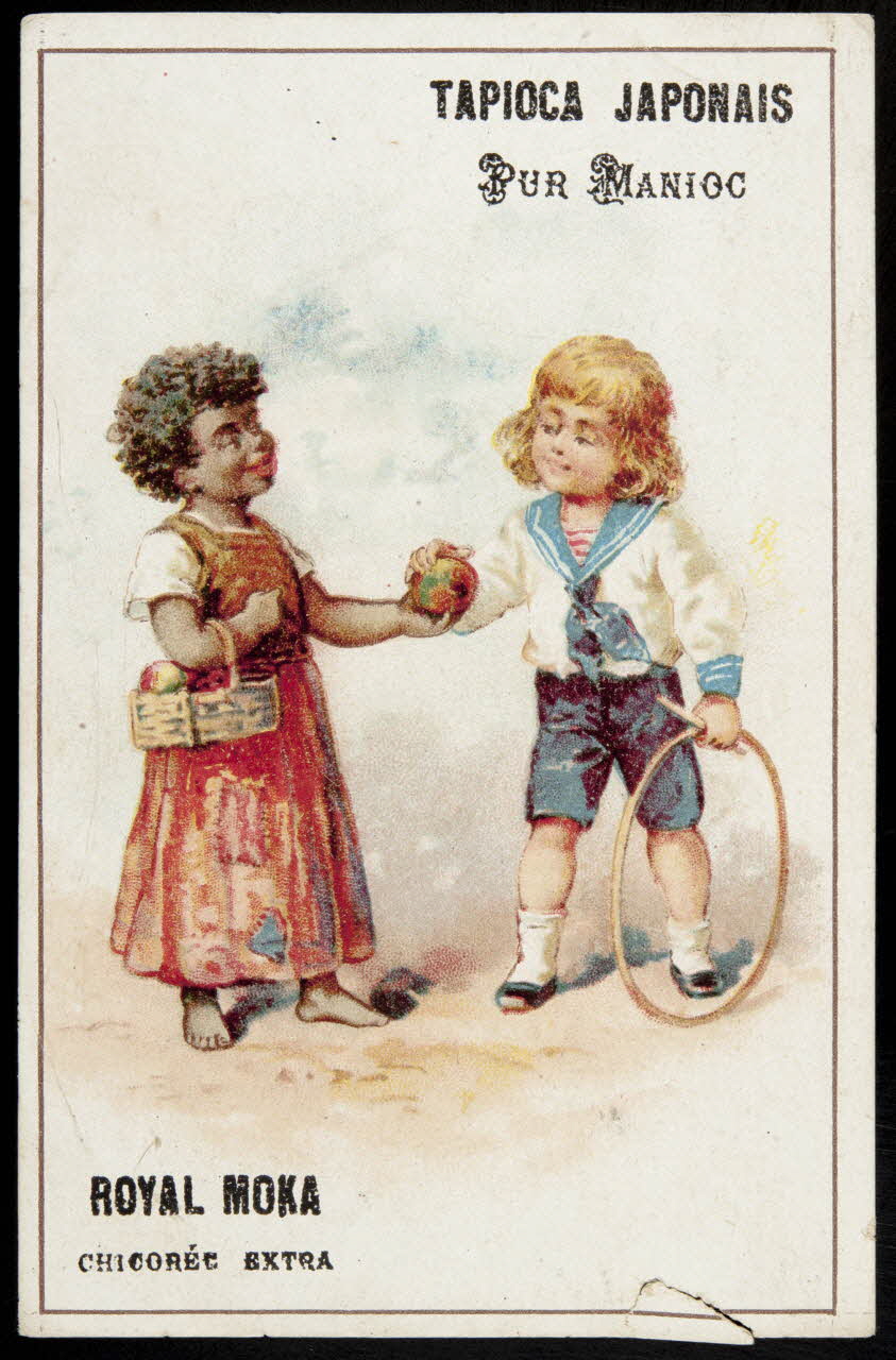 carte réclame Jeune fille noire offrant une pomme à un jeune garçon blanc qui porte un cerceau 1998.77.115.1 Photo