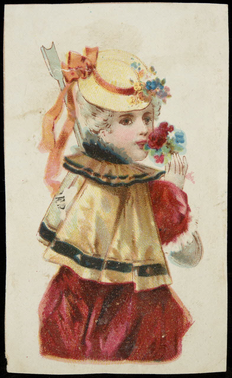 carte réclame Une jeune femme portant une cape jaune et un chapeau, sent un bouquet de fleurs 1998.77.178.1 Photo