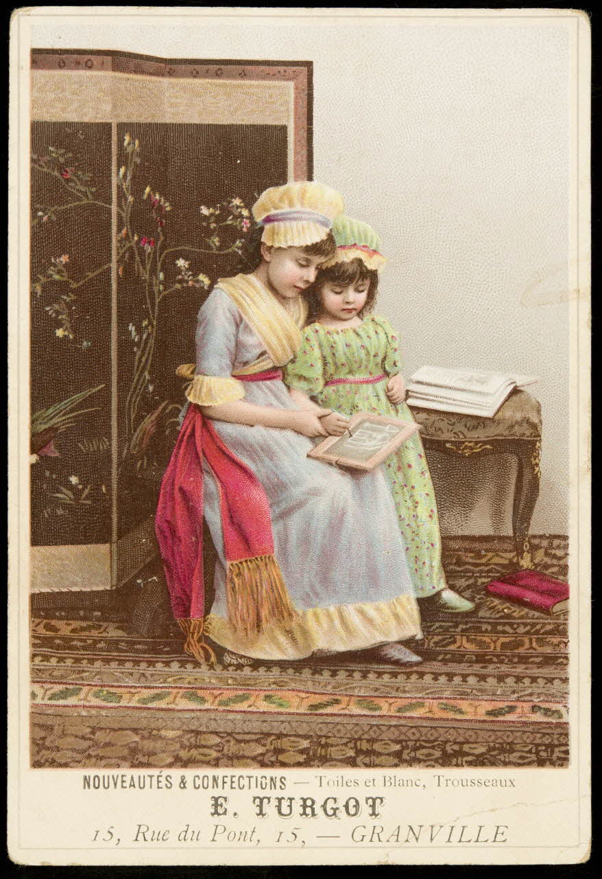 carte réclame Deux jeune filles assises devant un paravent 1998.77.203.22 Photo