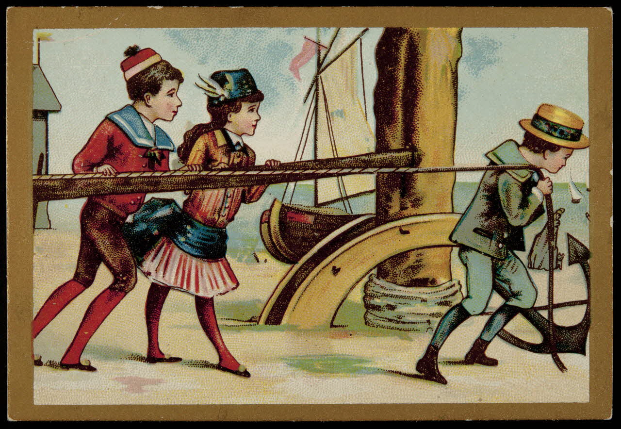 carte réclame Deux enfants tiennent une barre, un troisième tire une corde, dans un port 1998.77.204.3 Photo