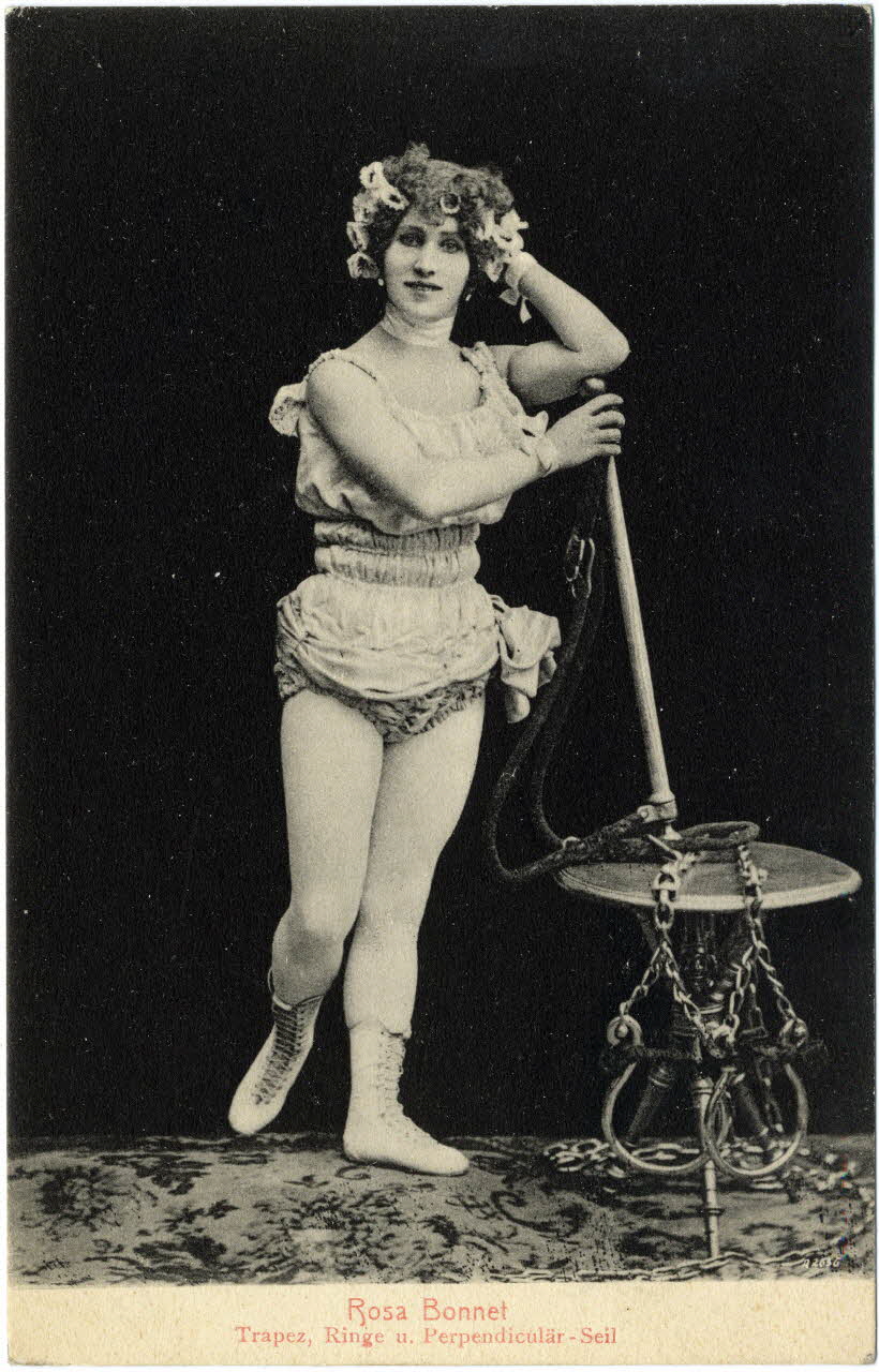 Rosa Bonnet. Trapez, ring u. perpendicular. Seil. Sou.15.75.2 Photo