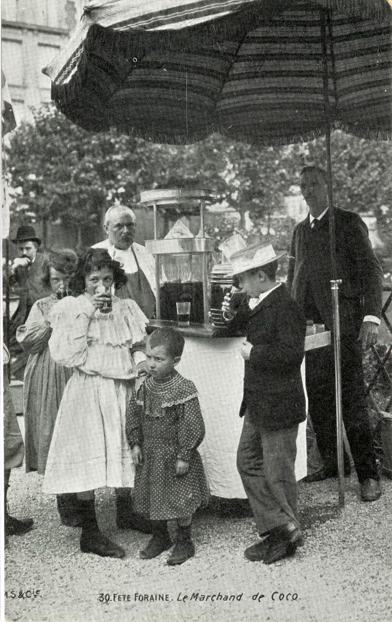 30. Fête foraine. Le marchand de coqs. Sou.2.128.2 Photo