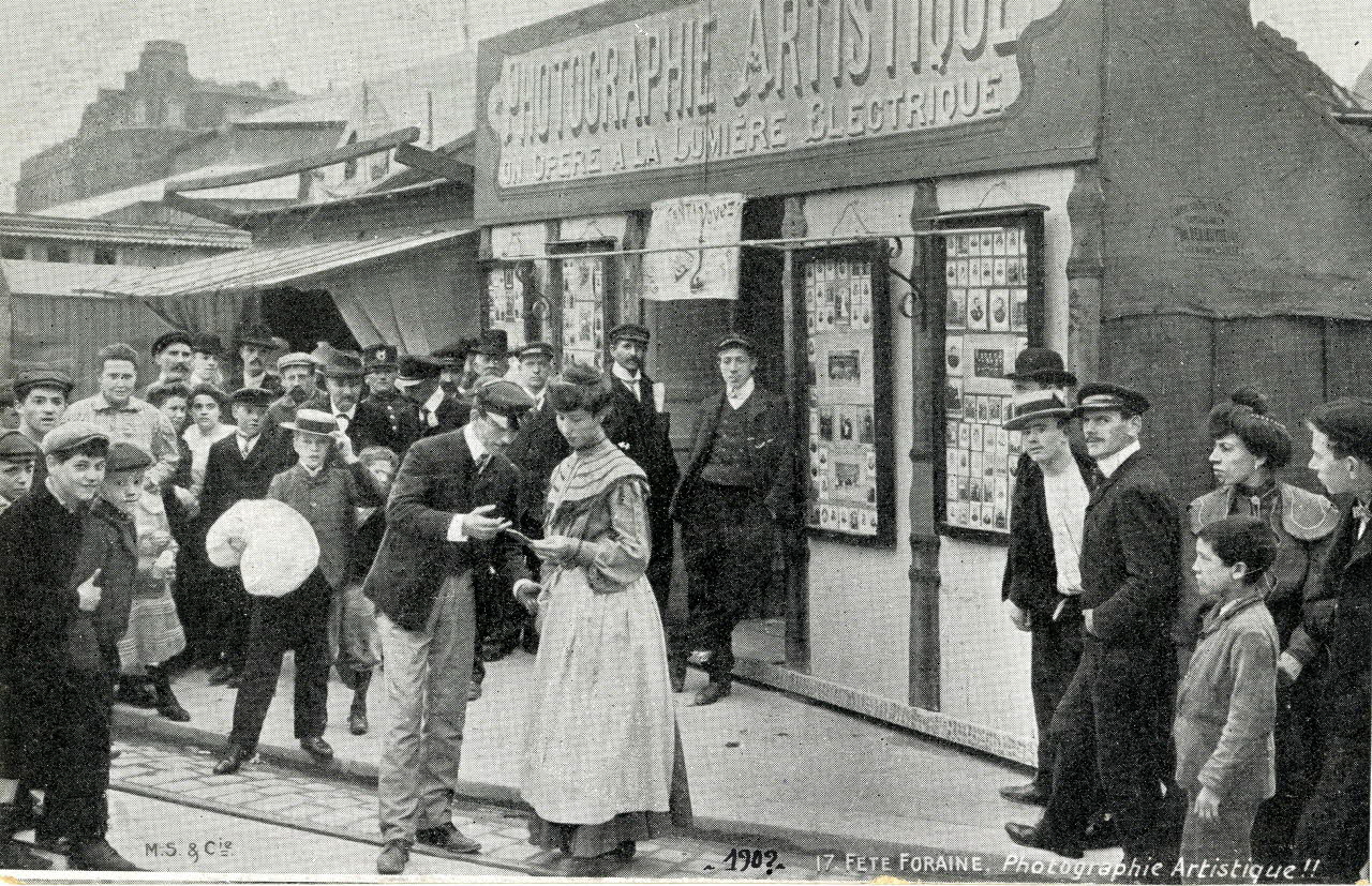 M. S. et Cie 17. La fête foraine. Photographie artistique 1895-1905 Sou.2.129.2 Photo