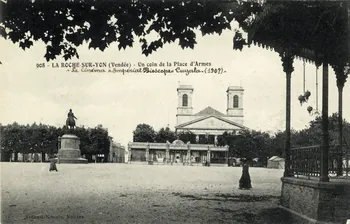 ARTAUD et NOZAIS 908. La Roche-sur-Yon. Un coin de la place d'Armes. Le cinéma Impérial Bioscope Cuyala (190?) Vendée, Nantes (44) 1895-1905 Sou.2.30.1 Photo