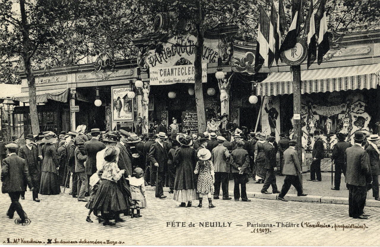 Ernest-Louis-Désiré Le Deley Fête de Neuilly. Parisiana-théâtre (Vaxelaire, propriétaire). 190? [de gauche à droite :] M. Vaxelaire, le danseur dahoméen Zozo Hauts-de-Seine, Paris (75) 1895-1905 Sou.2.30.2 Photo