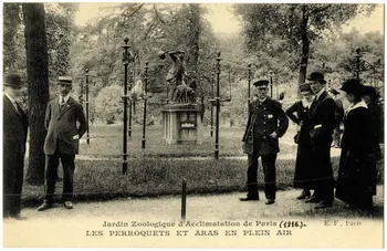 Ernest Louis Le Deley Jardin zoologique d'Acclimatation de Paris. Les perroquets et aras en plein air. 1916 Paris, Paris (75) 1916 Sou.20.110.1 Photo
