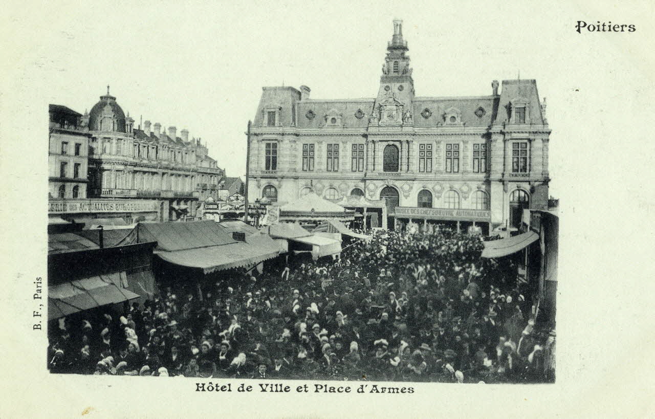 Poitiers. Hôtel de ville et place d'armes. Sou.3.123.2 Photo