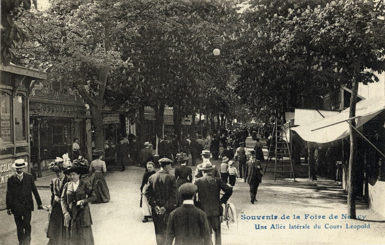 "Souvenir de la foire de Nancy ; Une allée latérale du Cours Léopold." Sou.3.147.2 Photo