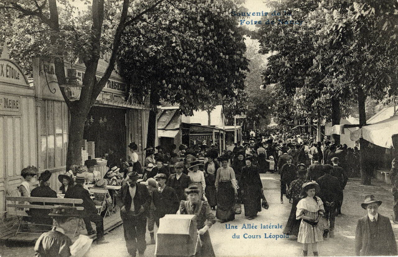 "Souvenir de la foire de Nancy ; Une allée latérale du Cours Léopold." Sou.3.148.1 Photo