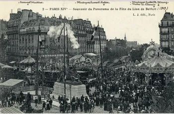 L.J. 2. Paris XIV è. Souvenir du panorama de la fête du Lion de Belfort (1909).[de gauche à droite :] carrousel maritime, montagnes russes H. Rabier, montagnes russes Ch. Maury, vaches A. Chemin. Paris, Paris (75) 1909 Sou.3.32.1 Photo